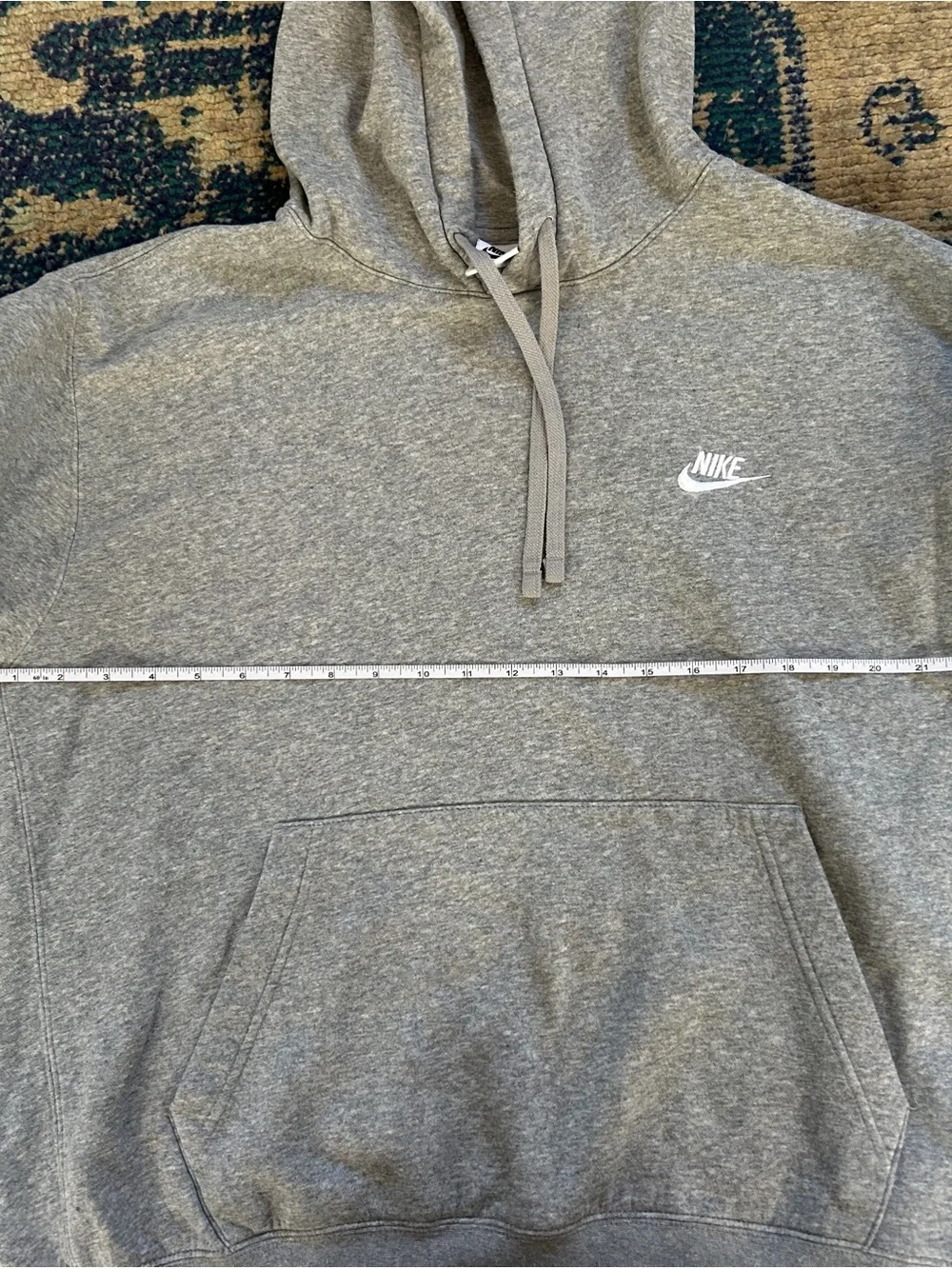 Nike Men’s Sportswear Hoodie XL Gray Embroidered Logo Pullover Sweatshirt